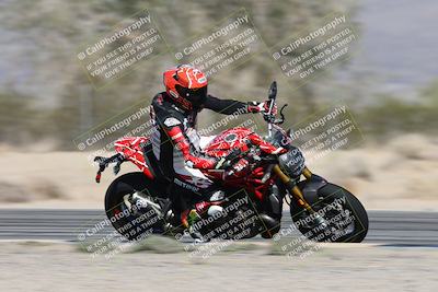 media/Dec-01-2025-Moto Forza (Mon) [[2daa91e15f]]/3-Beginner Group/Session 2 (Turn 7 Inside Pans)/